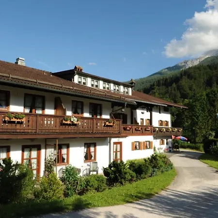 Altes Forsthaus Inn *